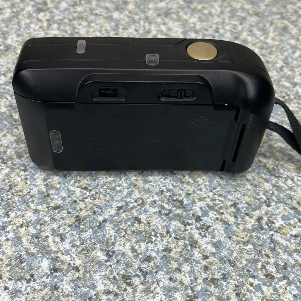 Fujifilm Smart Shot Deluxe II 35mm Point & Shoot Film Camera Motor Drive Flash